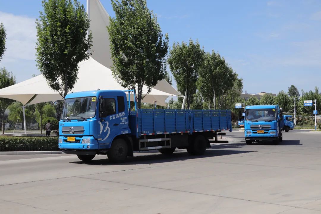 【濟(jì)寧大運(yùn)河駕?！克W(xué)時(shí)≠拿證慢，學(xué)大車(chē)45天拿駕照！(圖2)