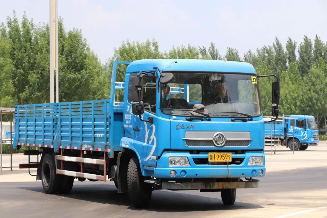 【濟(jì)寧大運(yùn)河駕?！繉W(xué)大車45天拿證！金秋報(bào)名鉅惠進(jìn)行中...(圖1)