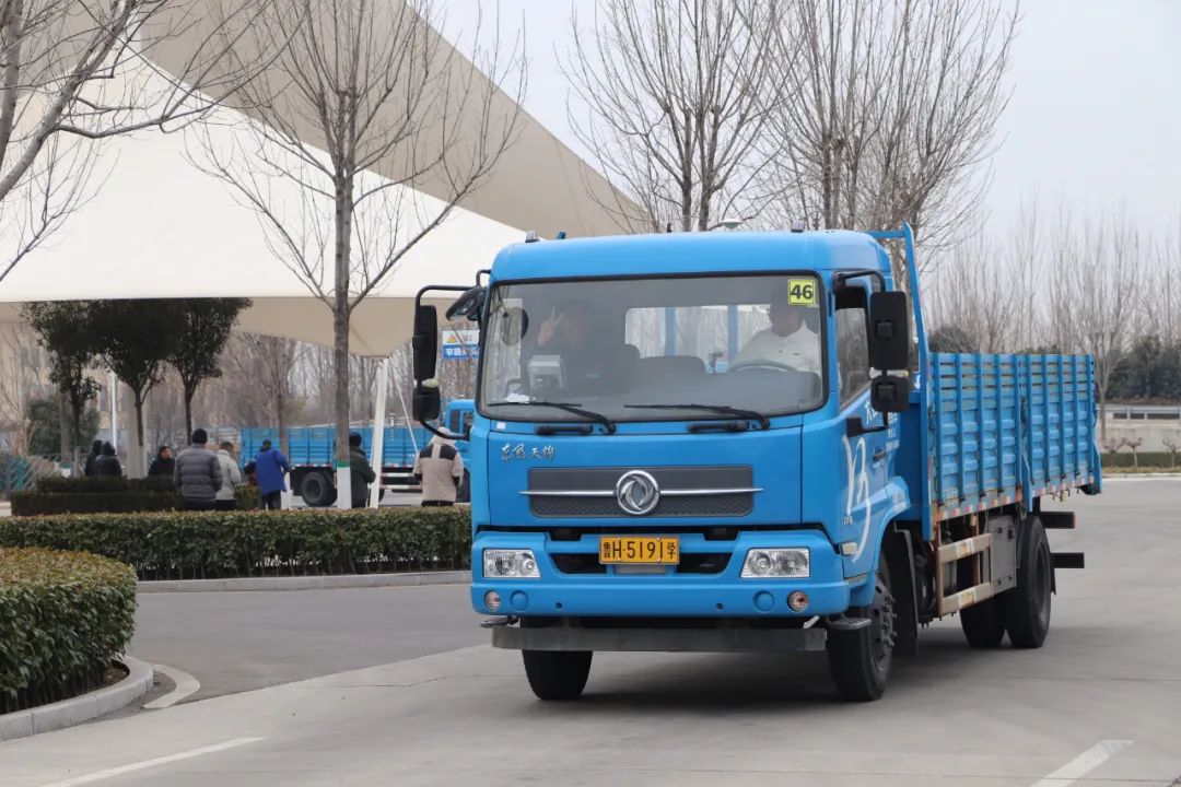 【濟寧大運河駕?！看筌嚒爸蓖ò唷比律?，設(shè)備車考試訓練！(圖2)