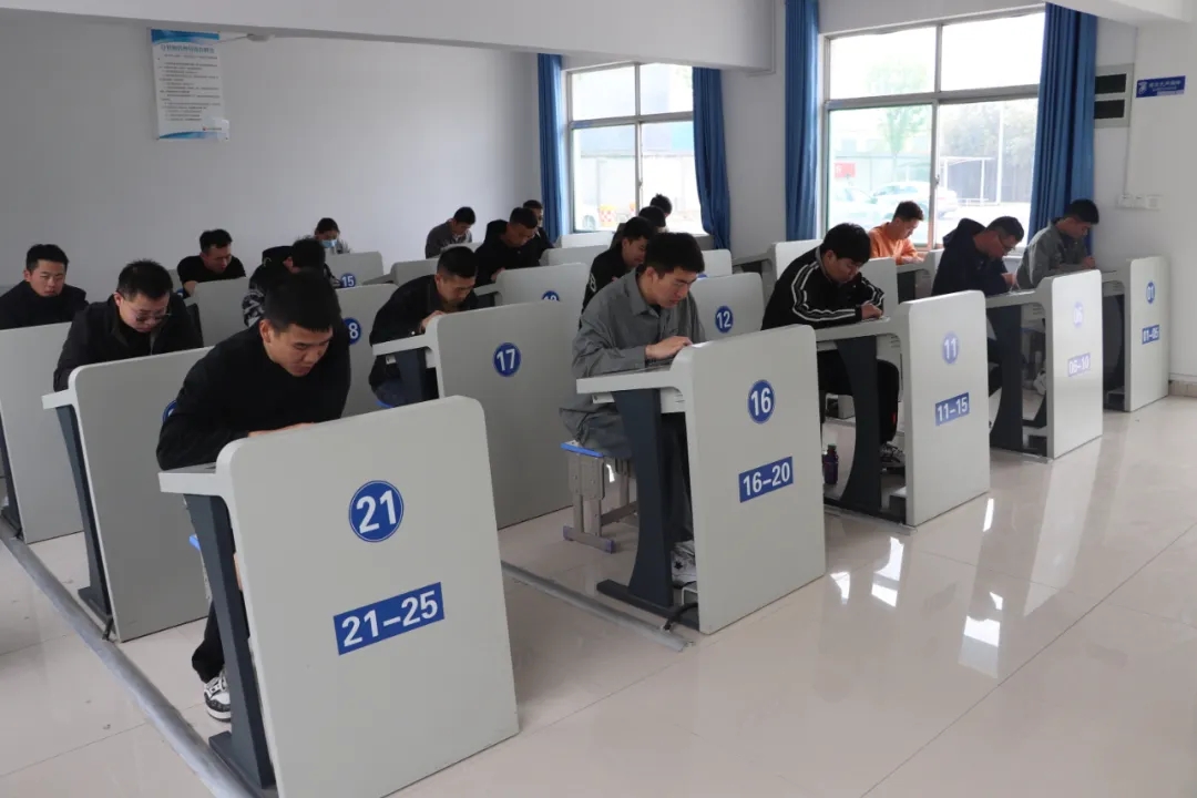 【濟(jì)寧大運(yùn)河駕?！繗g迎2024第一期退役軍人參加技能培訓(xùn)！(圖4)