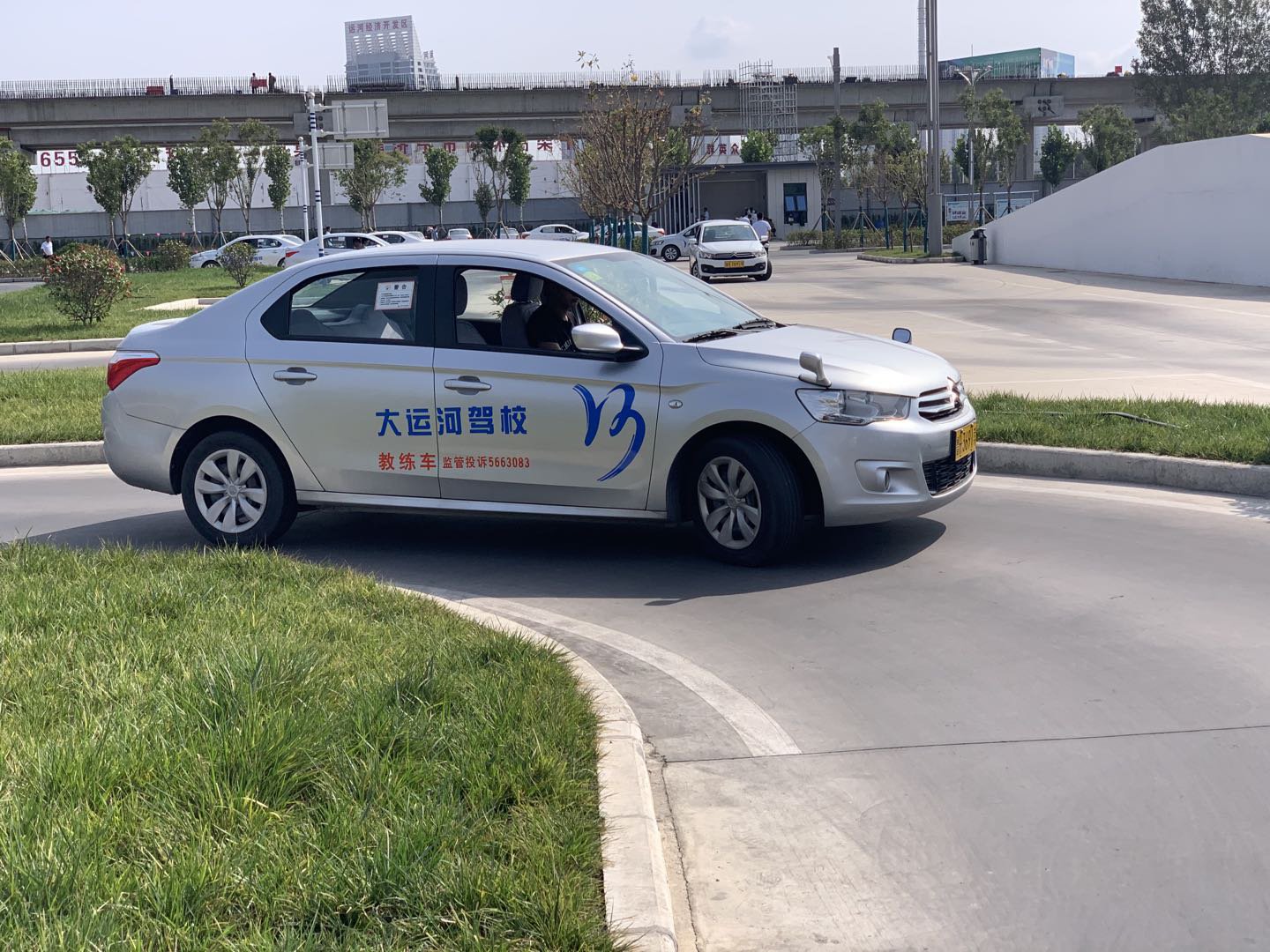 【濟(jì)寧大運(yùn)河駕?！肯灿p節(jié)鉅“惠”全城，學(xué)車直降千元！(圖3)