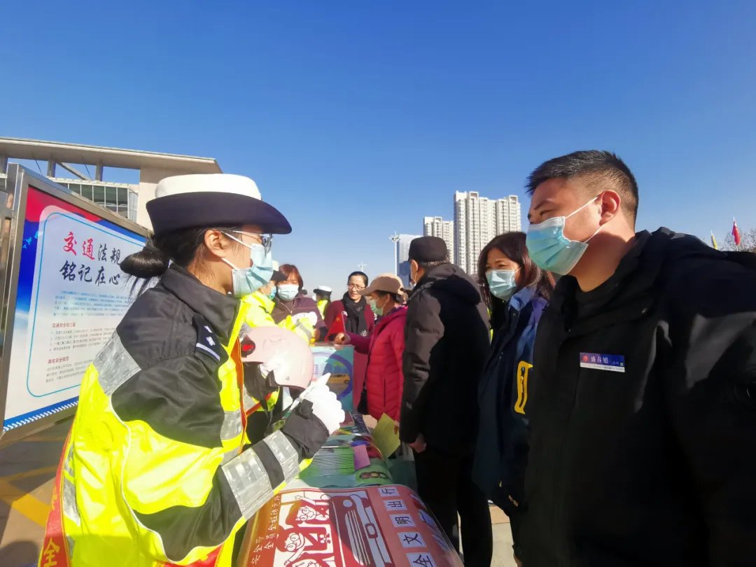 【濟(jì)寧大運(yùn)河駕?！康谑畟€(gè)“全國(guó)交通安全日”，我們?cè)谛袆?dòng)！(圖5)